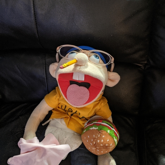 Meet your Posher, Penny - Picture 1 of 2